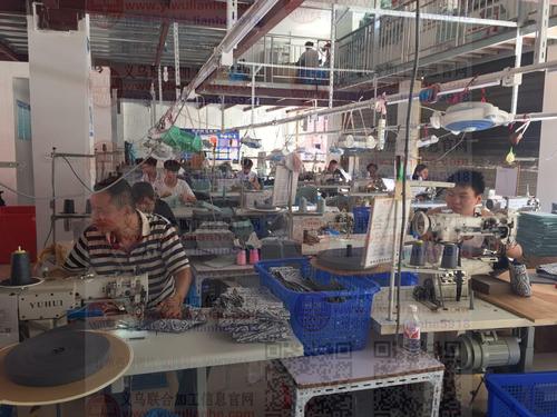 义乌鼎创箱包厂,承接各种布制箱包,化妆包,帆布袋折叠购物袋